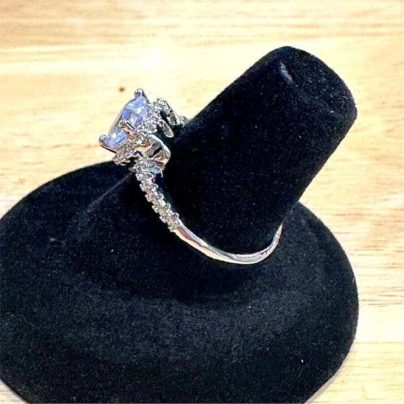 Sterling Silver Heart Cubic Zirconia Halo stimulated diamond Ring size 7.5 - Picture 4 of 9